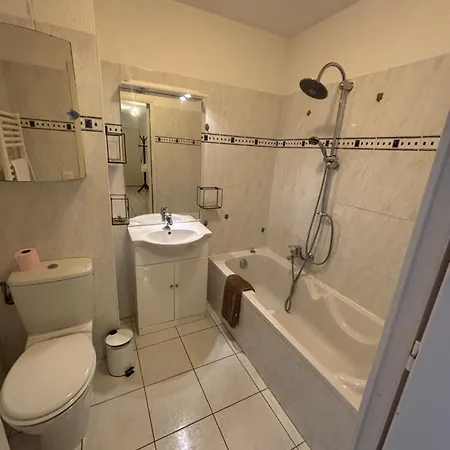 Spacieux Le Royal Plaza - Center - Option Parking Apartment *