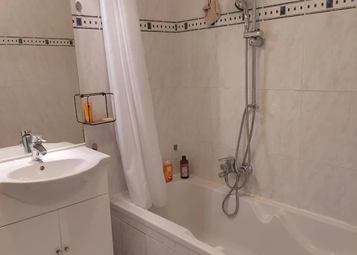 T3 Royal Plaza Center Апартаменти *