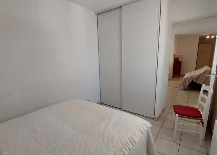 Апартаменти T3 Royal Plaza Center