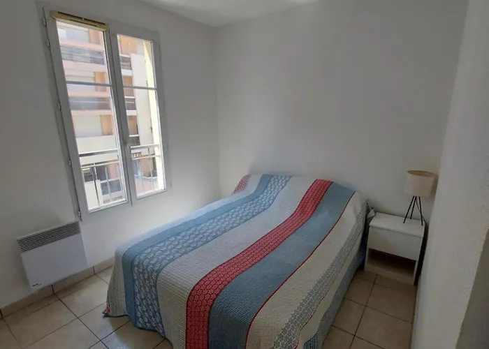 Апартаменти T3 Royal Plaza Center